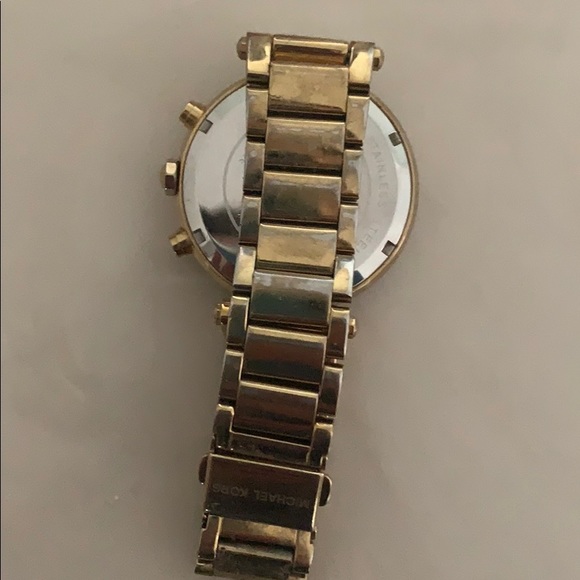 Michael Kors gold watch - Picture 6 of 6